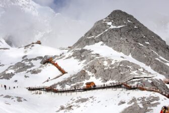 Jade Dragon Mountain 玉龙雪山